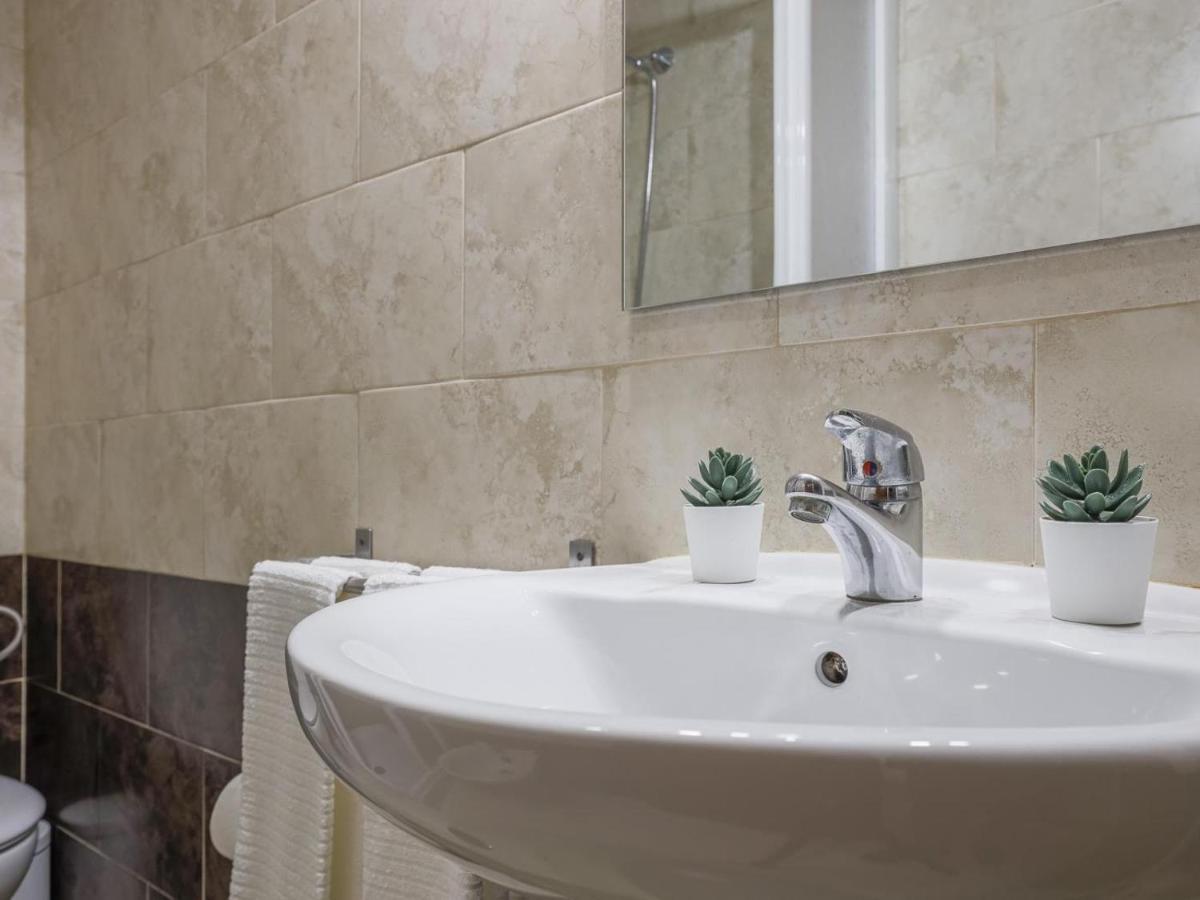 Alcala Del Rio! Bajo A Apartment Екстериор снимка